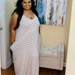 PASH BOUTIQUE Ash Mocha/Ivory Plus Maxi Dress