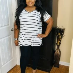 PASH BOUTIQUE New Arrivals White/Black Short Sleeve Set