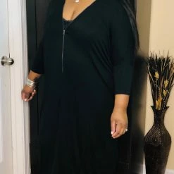 PASH BOUTIQUE V-neck / Back Zipper Dress - Black